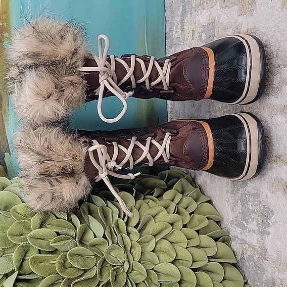 Sorel Shoes - Sorel Boots Joan Of Arctic Black & Brown Sze 7
